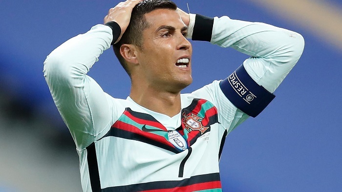 Cristiano Ronaldo tests positive for coronavirus