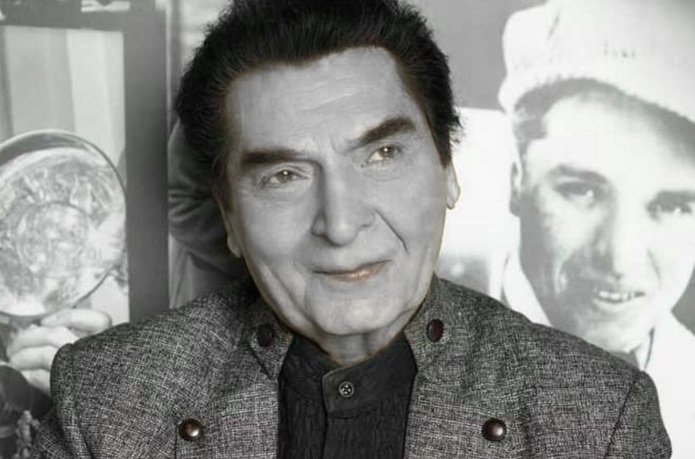 বলিউডের বর্ষীয়ান কৌতুক অভিনেতা গোবর্ধন আসরানি মারা গেছেন