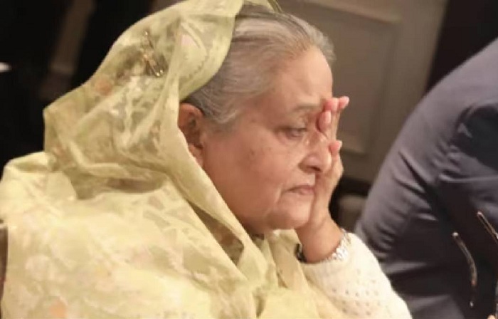 আওয়ামী লীগের নেতৃত্বে ছাড়ার ইঙ্গিত শেখ হাসিনার