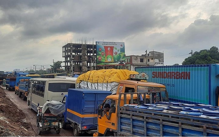 ফের সিলেট-ঢাকা মহাসড়কে দীর্ঘ যানজট