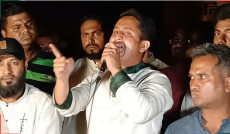 পথসভার সময় বিদ্যুৎ চলে যাওয়ায় ‘কলিজা ছিঁড়ে ফেলার’ হুমকি সারজিসের
