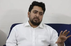 জাতীয় ঐক্যের নামে জাতির সঙ্গে প্রতারণা করা হচ্ছে : নাহিদ