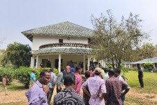 কমলগঞ্জে ভুূল চিকিৎসায় ছাত্রীর মৃত্যুর অভিযোগ, বিক্ষোভের মুখে চিকিৎসকের প্রতিবাদ