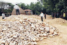 শাহ আরেফিন টিলায় ৯৬ হাজার ঘনফুট পাথর জব্দ