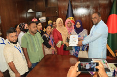 চাকরি নিয়ে অনিশ্চয়তায় সিসিক পরিচালিত স্বাস্থ্যকেন্দ্রের শতাধিক কর্মী