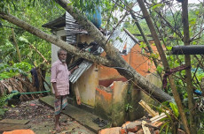 কালবৈশাখি ঝড়ে লন্ডভন্ড বিদ্যুৎ ব্যবস্থা, তিন ইউনিয়নে ব্যাপক ক্ষয়ক্ষতি
