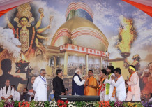 পশ্চিমবঙ্গে মুখ্যমন্ত্রী শুভেন্দু ও ৫ মন্ত্রীর শপথ
