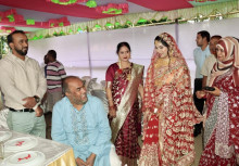 চার বছর বয়সে রেলস্টেশনে পাওয়া মেয়েটির নতুন জীবনের শুরু