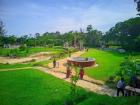এবার ঈদের ছুটিতে শ্রীমঙ্গলে পর্যটক খরা