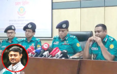ককটেল বিস্ফোরণ নিয়ে নাসীরুদ্দীন পাটওয়ারীকে জিজ্ঞাসাবাদ করা উচিত: পুলিশ